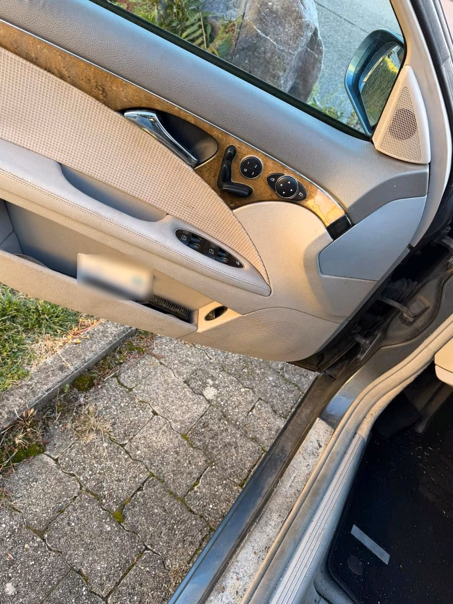 Mercedes-Benz E280 2005 — photo 10