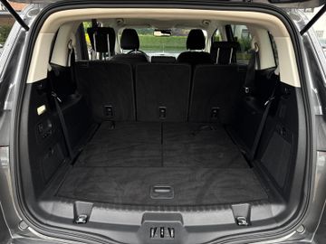 Ford S-Max - 11