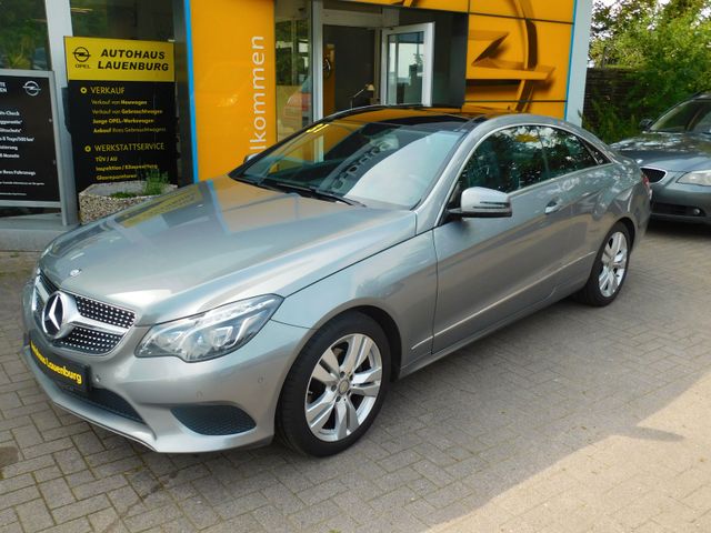 Foto: MERCEDES-BENZ E 200 Coupé Automatik+Leder+Navi (Fahrzeug-Nummer 460896875)