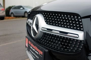 Fahrzeugabbildung Mercedes-Benz GLC 200 AMG 4M MBUX Licht Chrom Leder Kamera