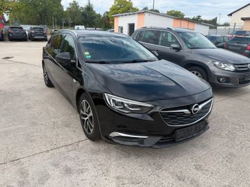 Opel Insignia - 1