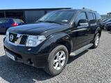 Nissan Pathfinder 2.5 dCi*ARMOURED*B4+*VR6*BRONOVANY - Nissan Pathfinder mit Diesel-Antrieb: V6