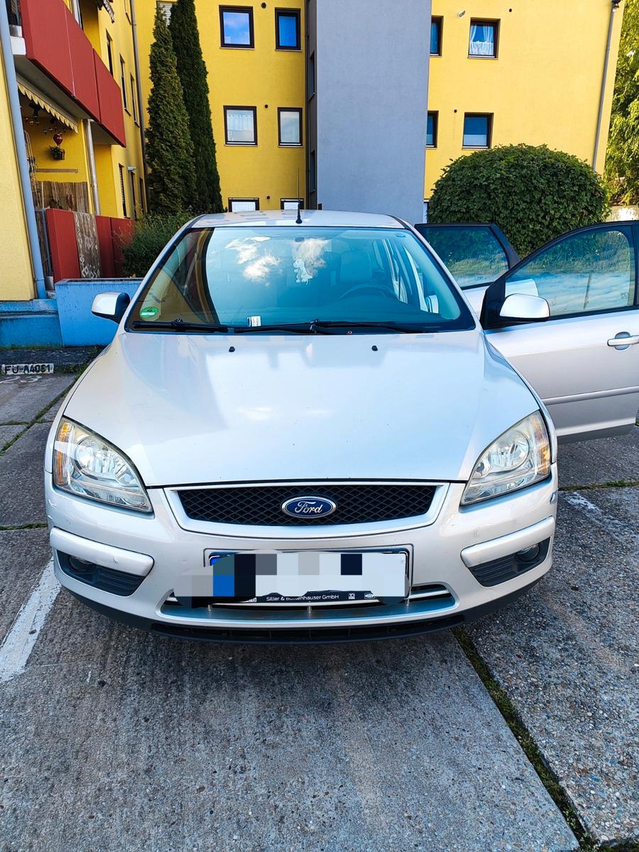 Ford Focus 2007 — rear view