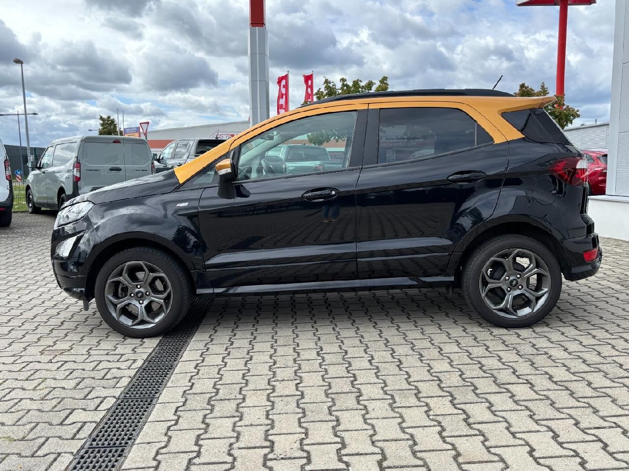 Fahrzeugabbildung Ford EcoSport ST-Line