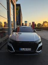 Audi RSQ8 Dynamik/Keramik/Massage/AHK/ACC/SDACH/23´ - mit Benzin-Antrieb: mit Navigationssystem