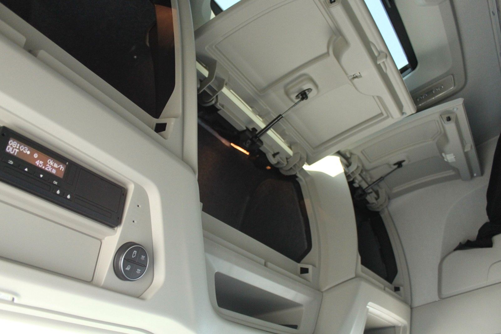Fahrzeugabbildung Iveco S-Way AS440S46T/FP mit Kipphydraulik