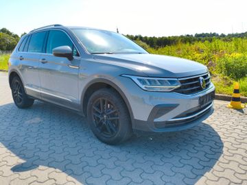 Volkswagen Tiguan - 7