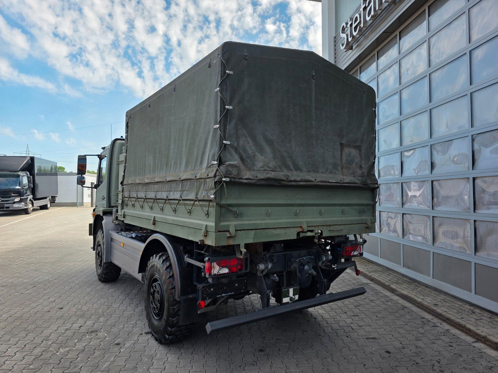 Fahrzeugabbildung Mercedes-Benz Atego 1018 A 4x4 Pritsche Plane mehrfach vorh.