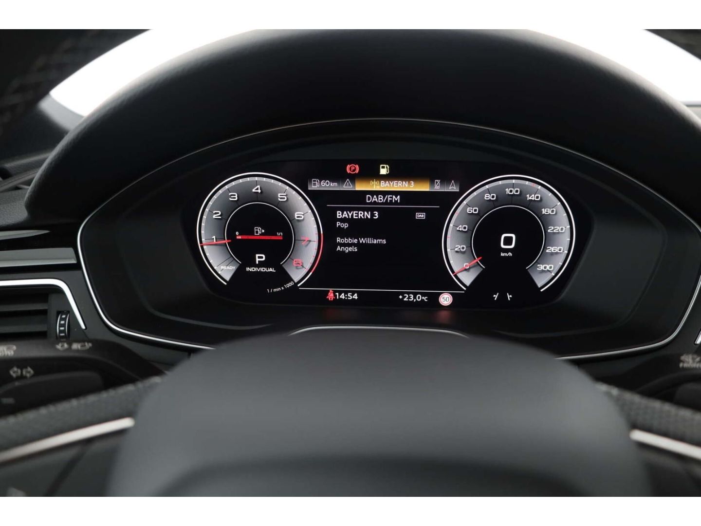 Audi A4 Avant 45 TFSI quattro S line competition plus foto 13