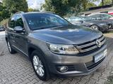 Volkswagen Tiguan *NAVIGATIONSSYSTEM-SITZHEUZUNG** - Volkswagen Tiguan mit Diesel-Antrieb: Limousine