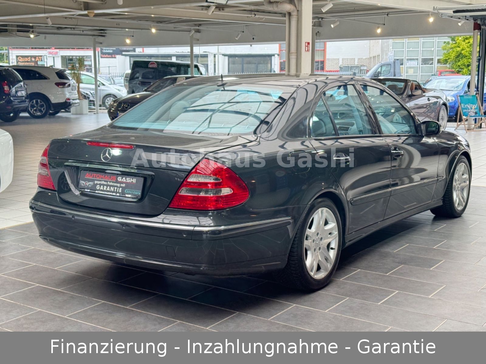 Fahrzeugabbildung Mercedes-Benz E-270 CDI*Avantgarde*Automatik*Navi*AHK*PDC