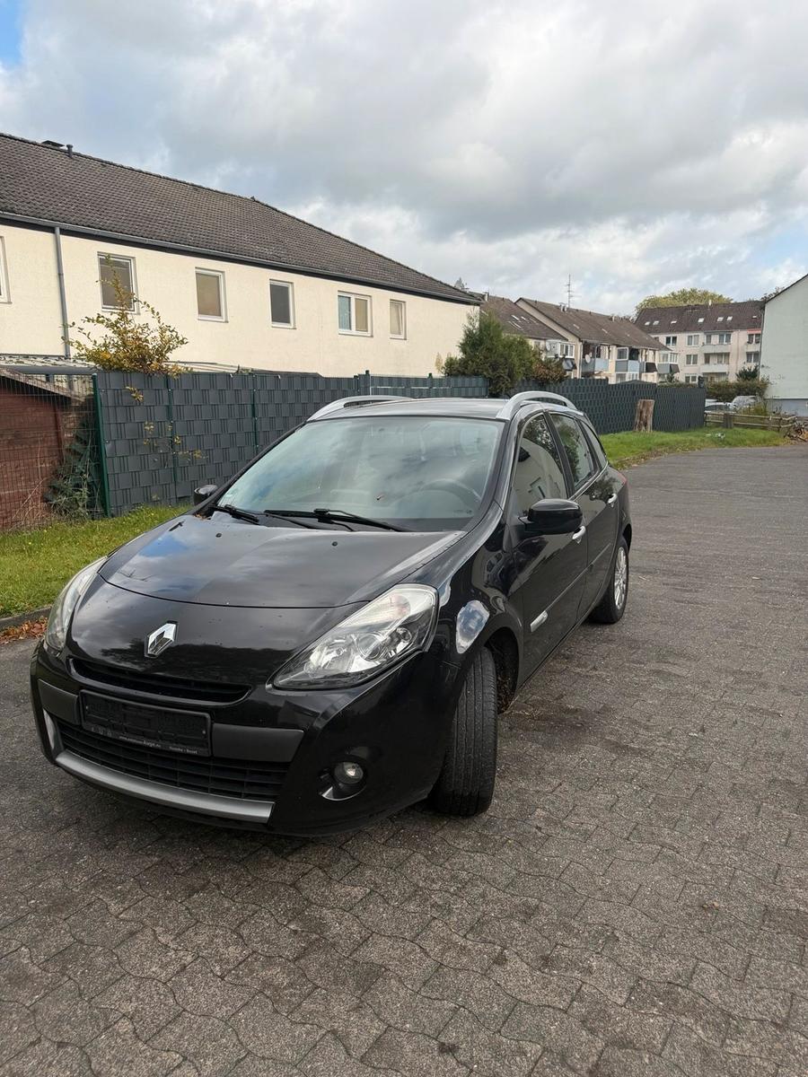 Renault Clio 2012 — rear view