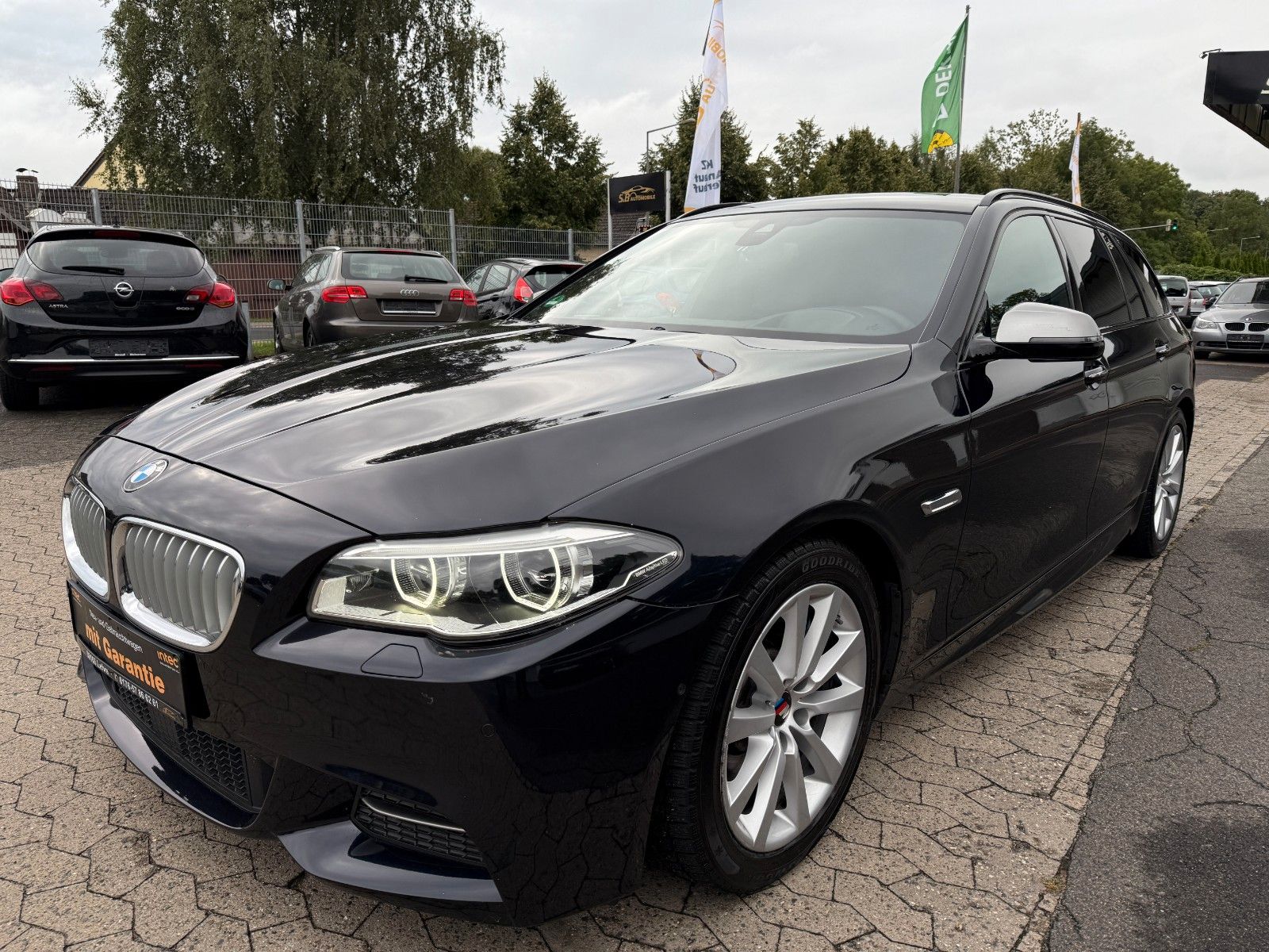 BMW M550 Baureihe 5 Touring M550d xDrive*ACC*HUD*H&amp;K