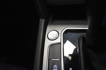 Volkswagen Passat - 9