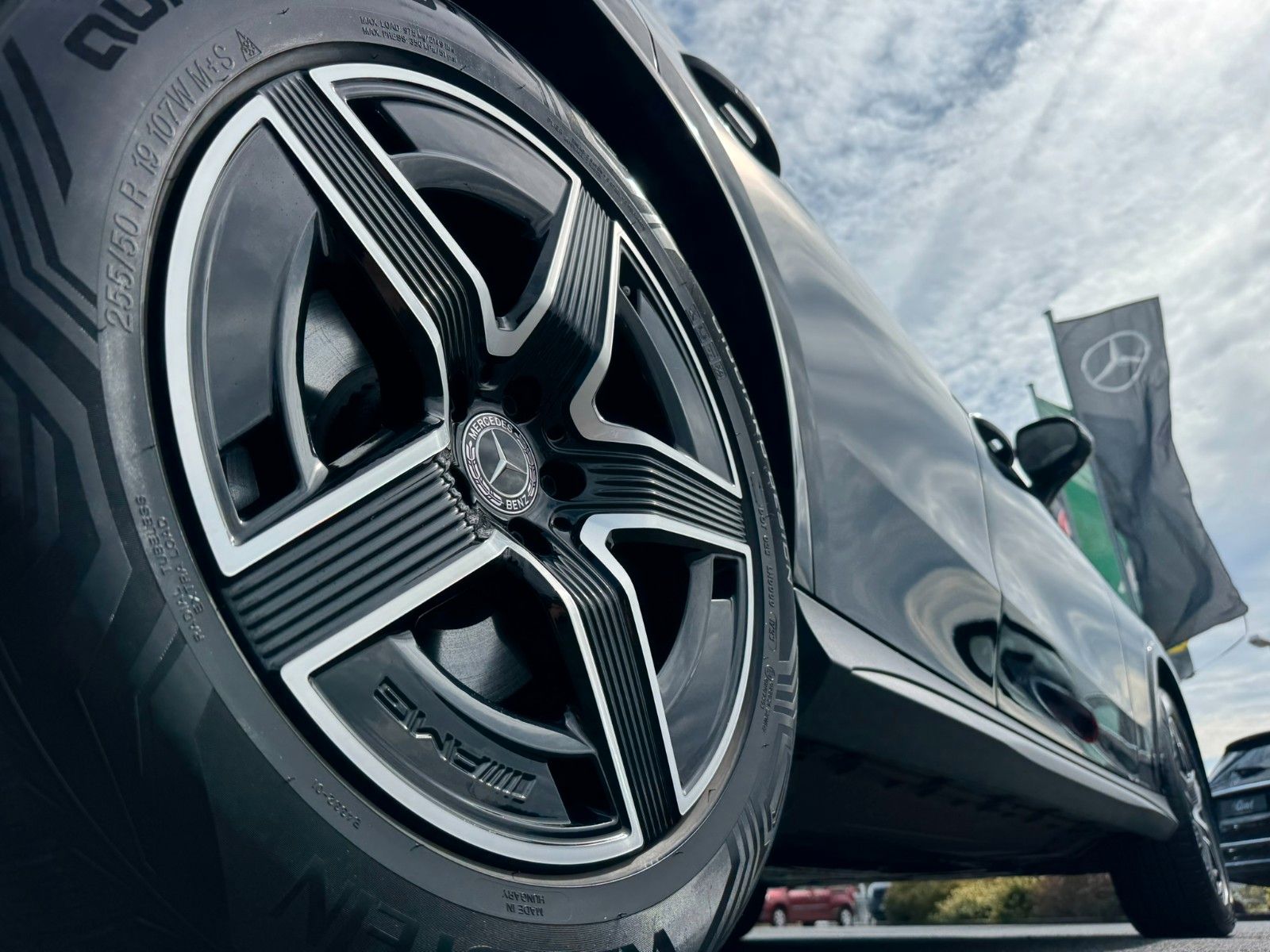 Fahrzeugabbildung Mercedes-Benz GLC 200 4M AMG Distr+360°+Pano+Ambiente+Keyless