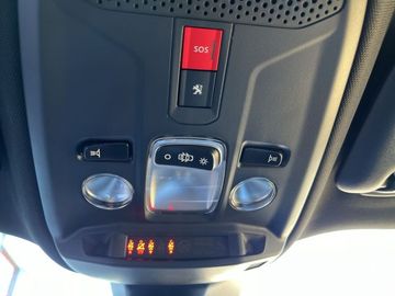 Peugeot 2008 Elektro Allure 136