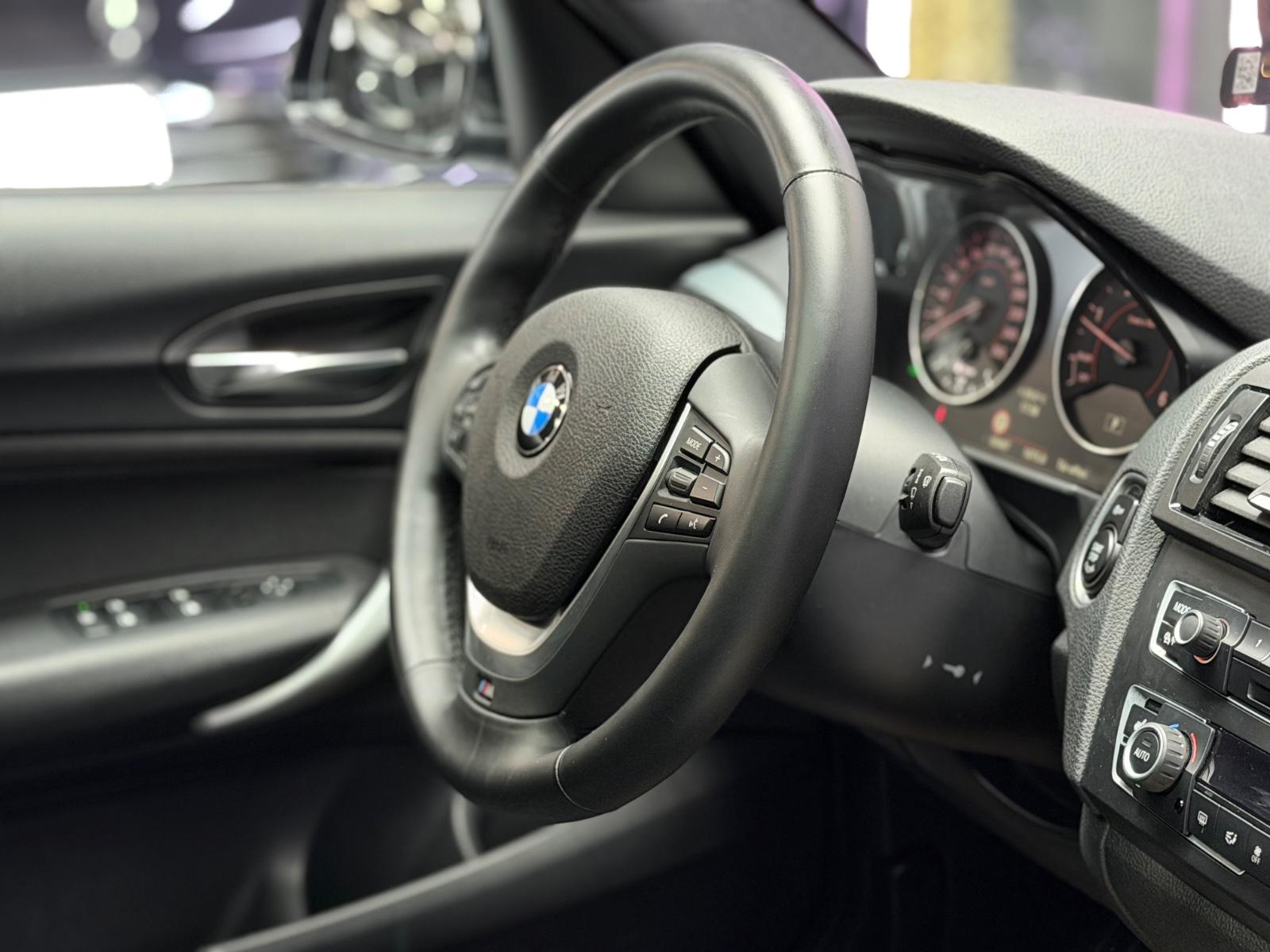 BMW 120d Limousine Sport/Bi-Xenon/CAM/S-Dach/BT