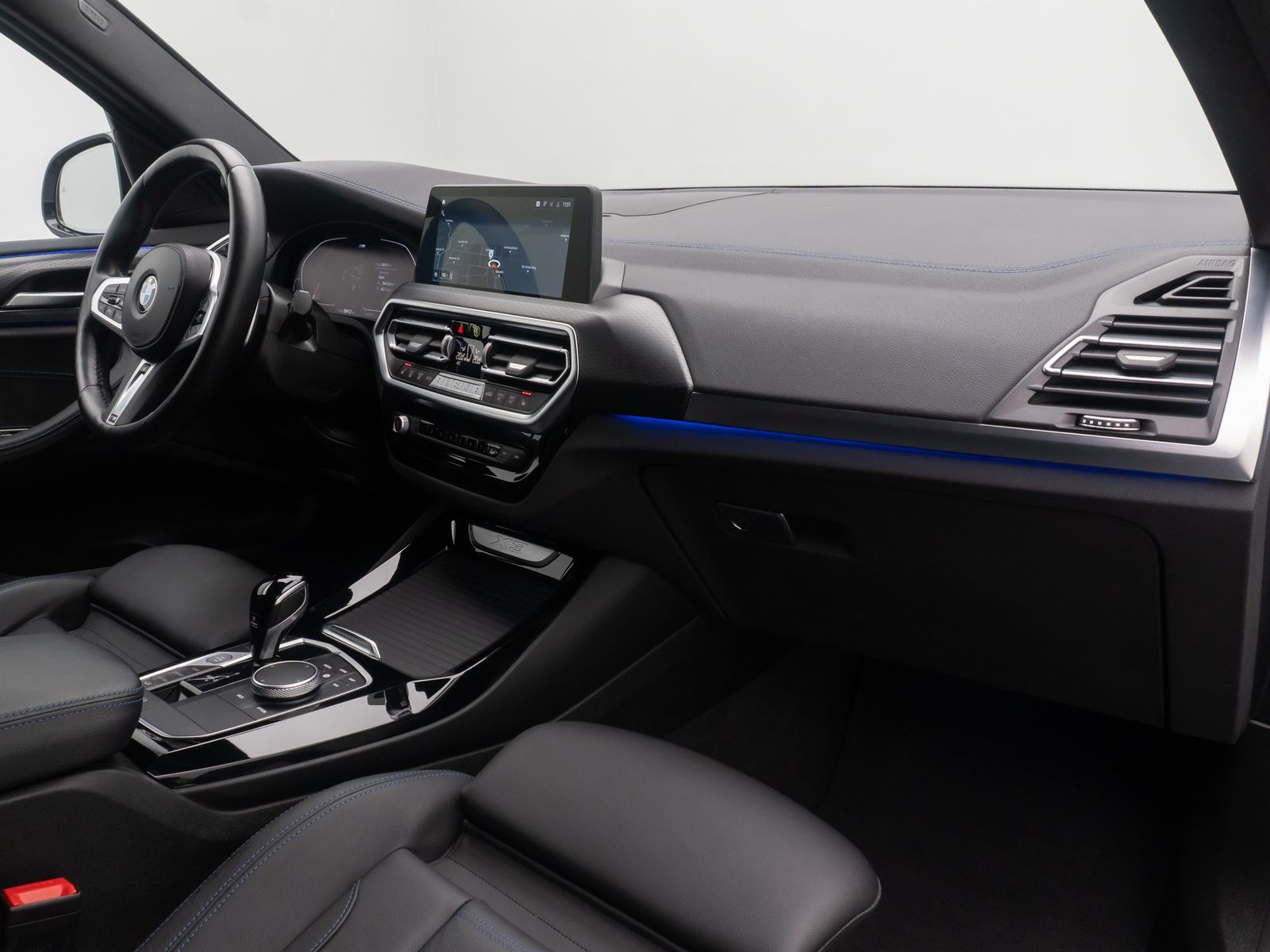 Fahrzeugabbildung BMW X3 xD20d M Sport DAB HiFi AHK Komfort 20Zoll