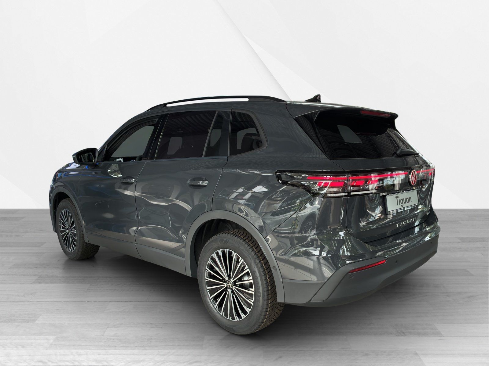 Fahrzeugabbildung Volkswagen Tiguan 2.0 TSI 4Motion W Life 360,AHK,Kamera,LED