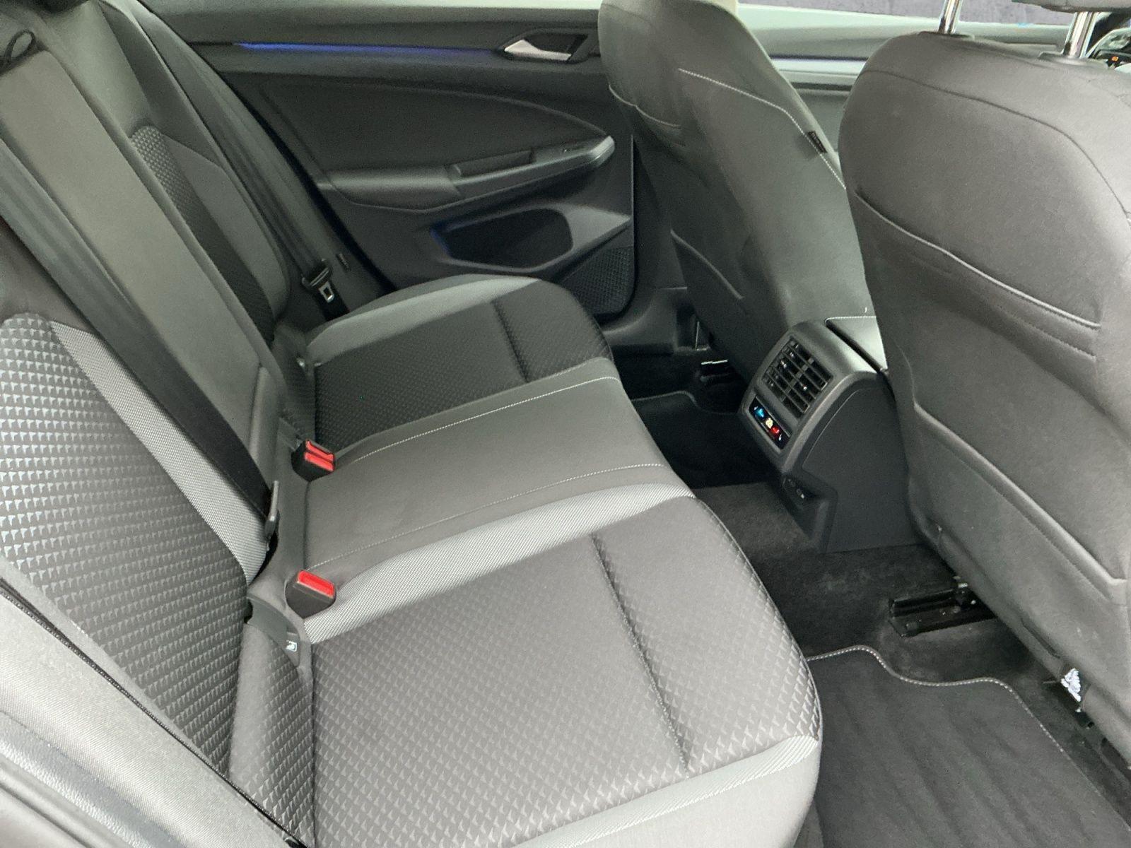 Volkswagen Golf VIII 1.5TSI ACTIVE 5JG+LEDplus+STDHZG+NAVI, миниатюра 16