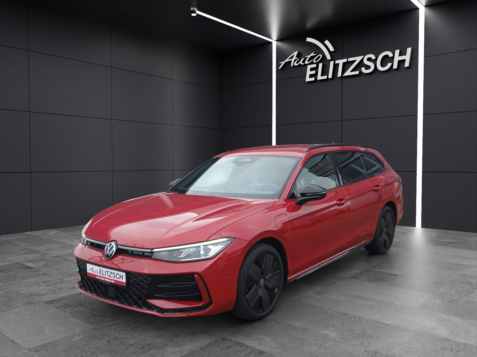 Fahrzeugabbildung Volkswagen Passat R-Line eHybrid DSG IQ.Light ACC AHK SH Ma