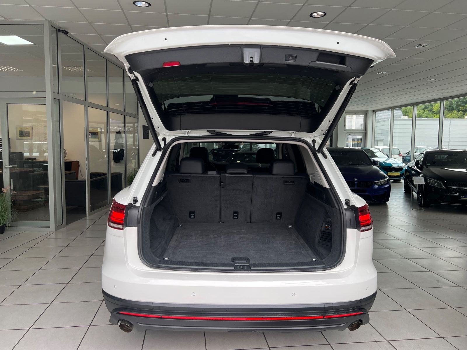 Fahrzeugabbildung Volkswagen Touareg 3.0 TDI 4Motion *VOLL-LEDER*LED*4x SITZH