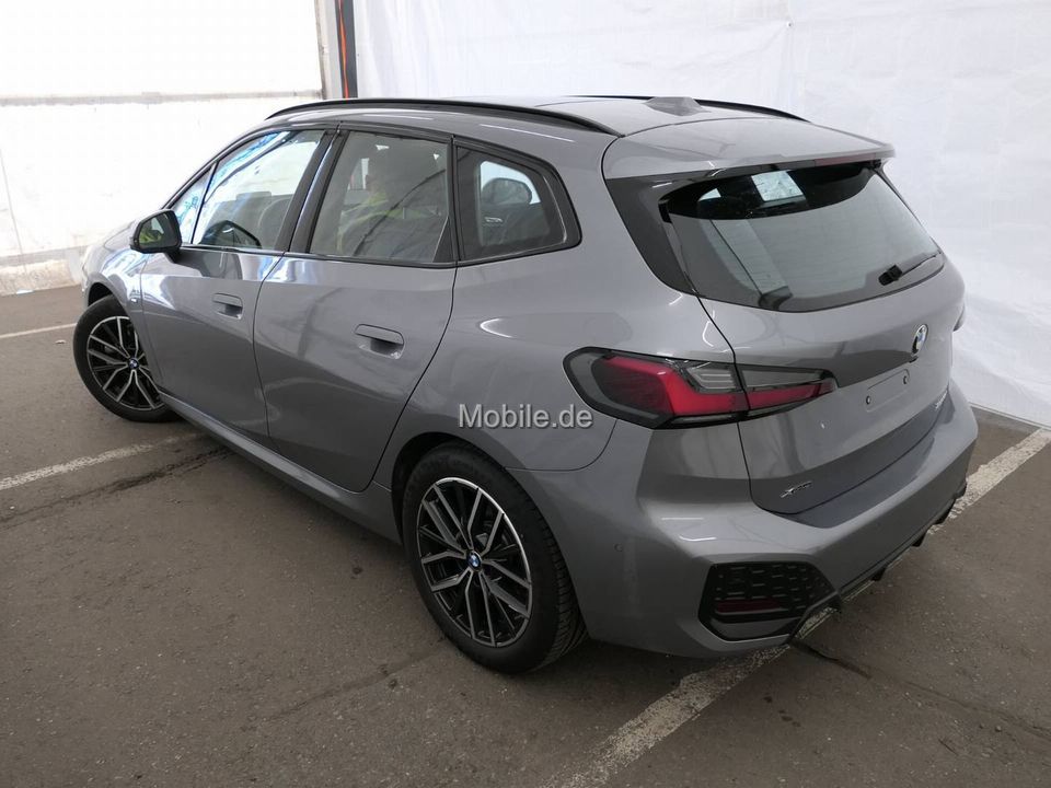 BMW 223 Active Tourer - Bild 3