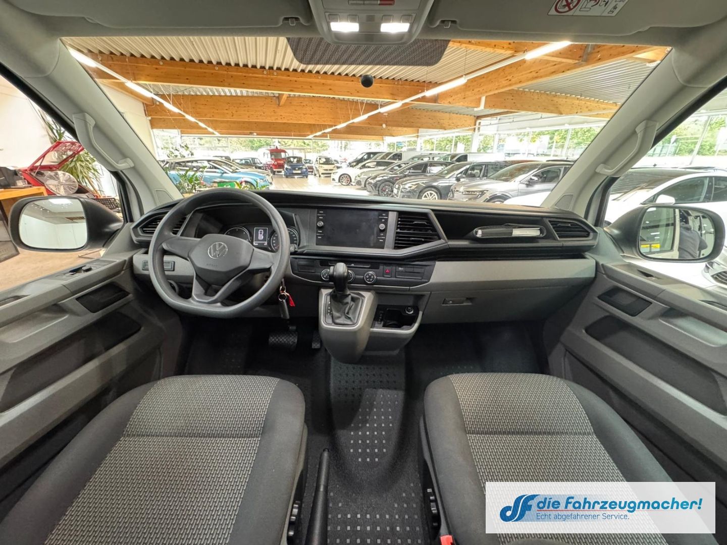 Fahrzeugabbildung Volkswagen T6.1 Transporter MIXTO Trendline lang 4Motion 2.