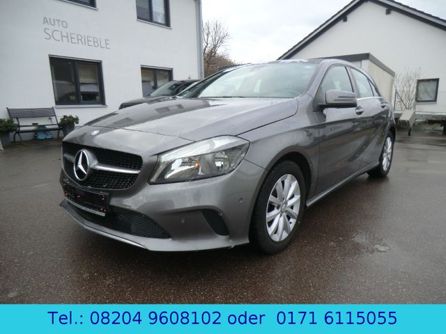 Mercedes-Benz A 180 BlueEfficiency Navi/Kamera/8-fach bereift