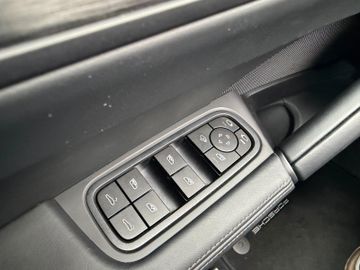 Porsche Cayenne - 12