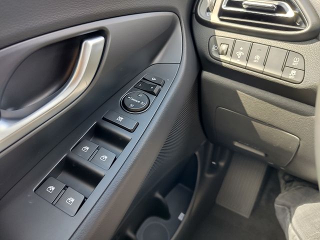 Hyundai i30 1.0 T-GDI Advantage Kamera Navi Tempomat
