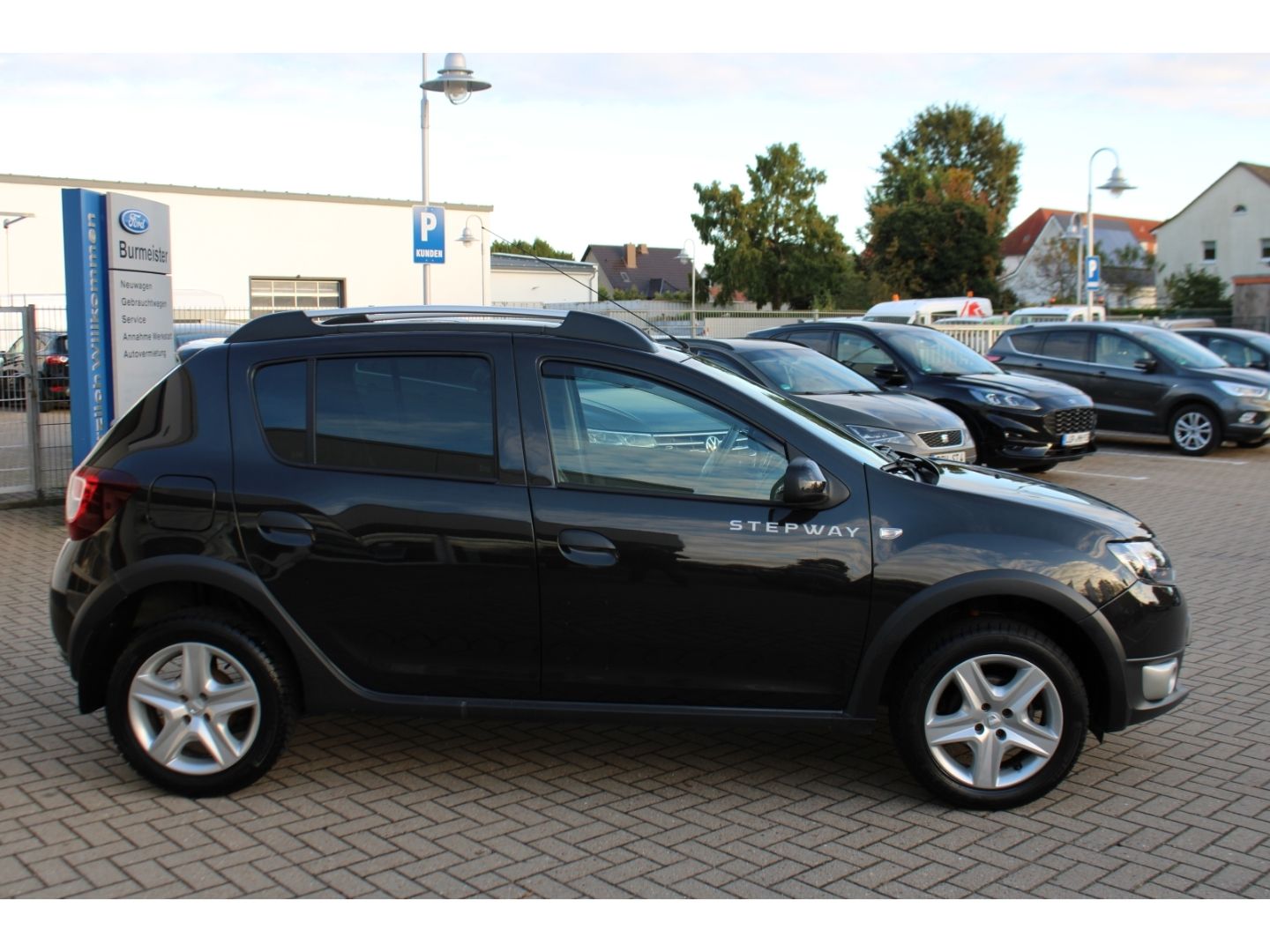 Fahrzeugabbildung Dacia Sandero II Stepway Ambiance GJR DAB Klima Radio/