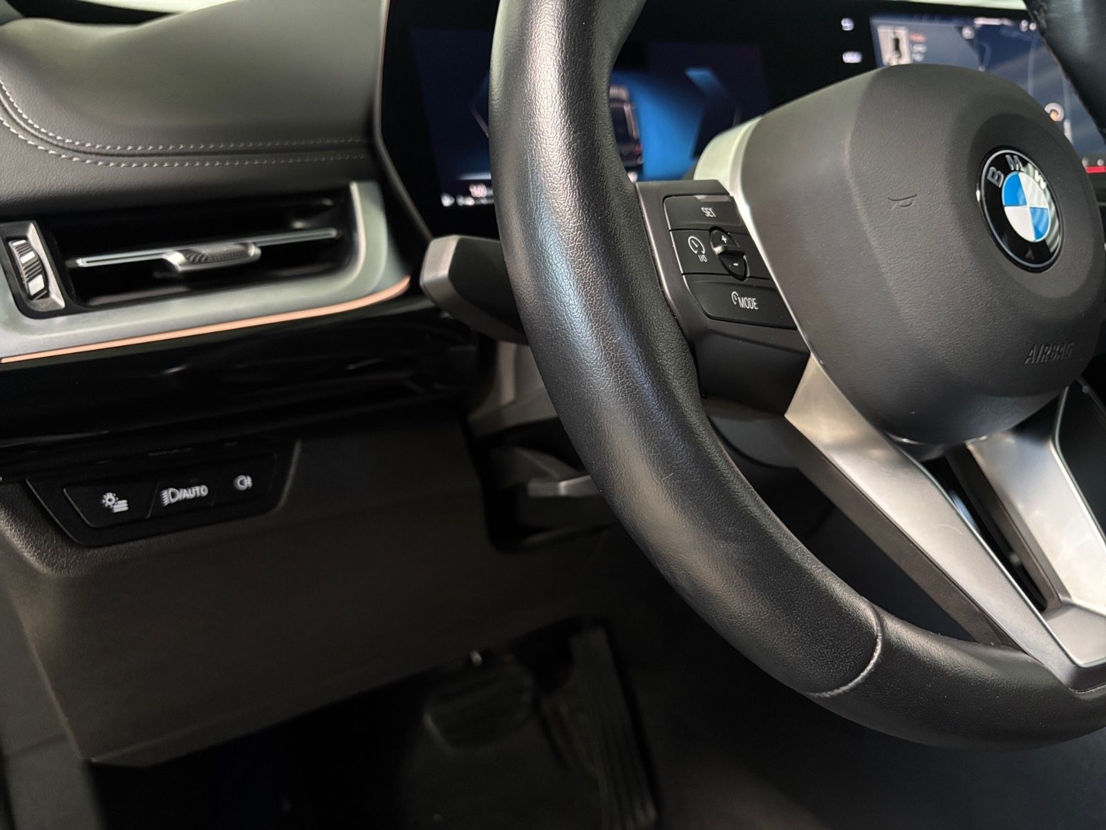 BMW X1 23 d xDrive xLine - AHK/Pano/HeadUp/HiFi foto 25