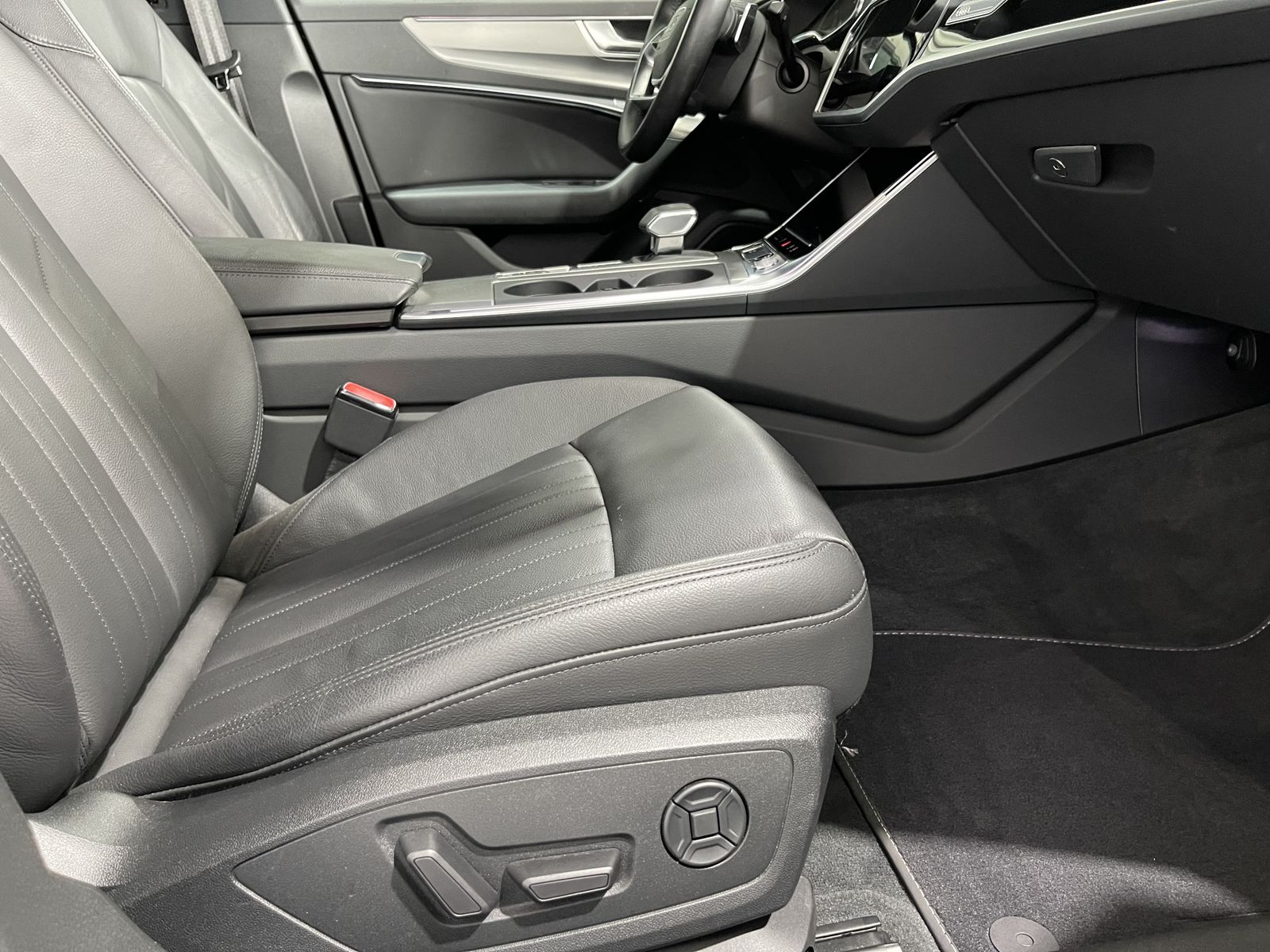 Fahrzeugabbildung Audi A6 40 TDI*Design*Leder*LED*Cam*Navi*