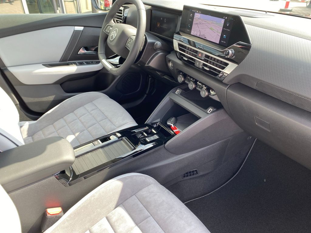 Fahrzeugabbildung Citroën C4 Hybrid 145 Automatik MAX *Winter-Pak*Alcantar