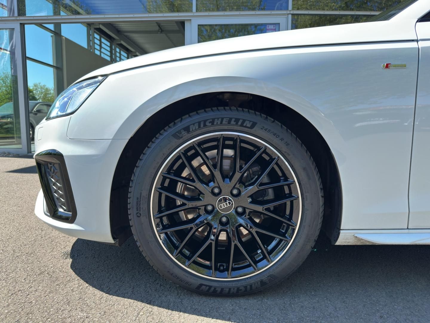 Fahrzeugabbildung Audi A4 Avant S line 35 TFSI S tronic LED Memory Opti