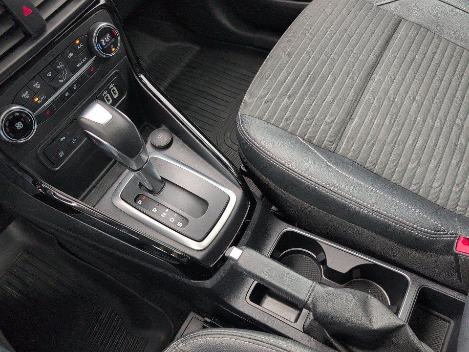 Fahrzeugabbildung Ford ECOSPORT 1.0T AUT TITANIUM X PANO NAV+KAM+KLIMAA