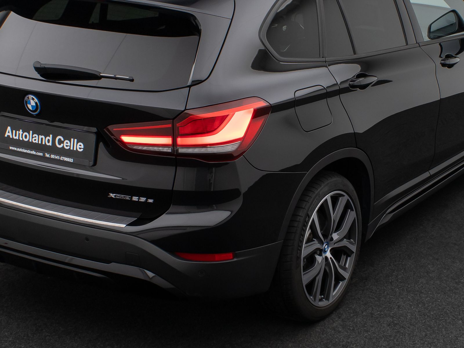 Fahrzeugabbildung BMW X1 xD25e Sport Line Kamera HUD DAB Navi+ Alarm