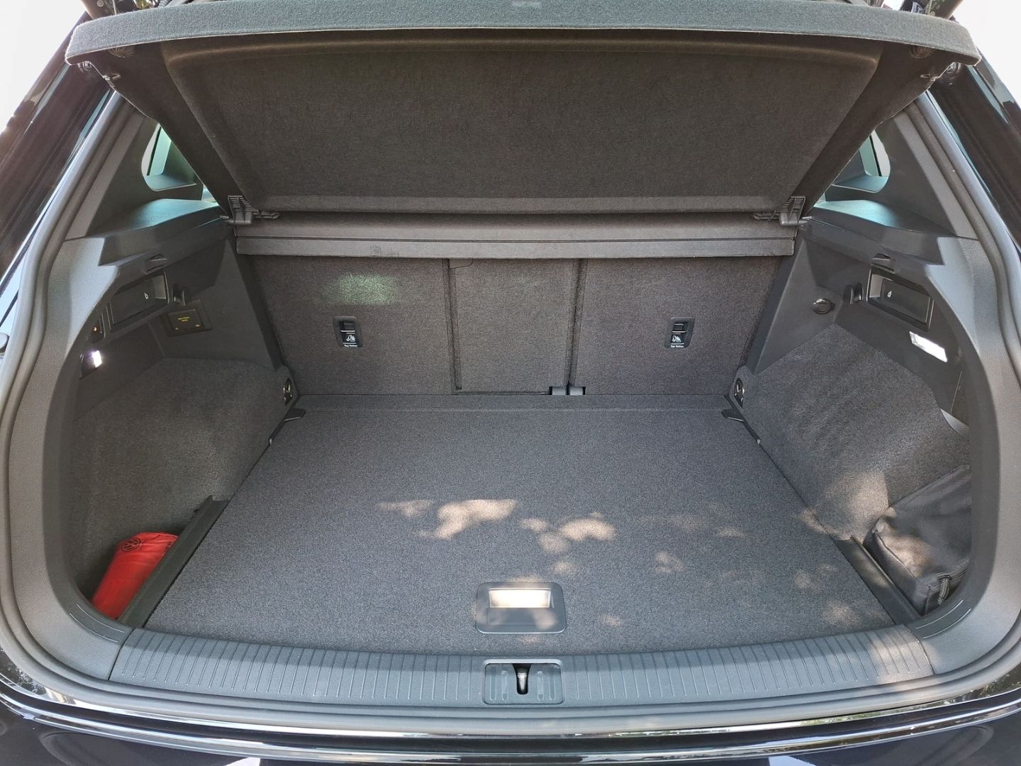 Tiguan R-Line *Kamera*Matrix*SZH*APPConnect*