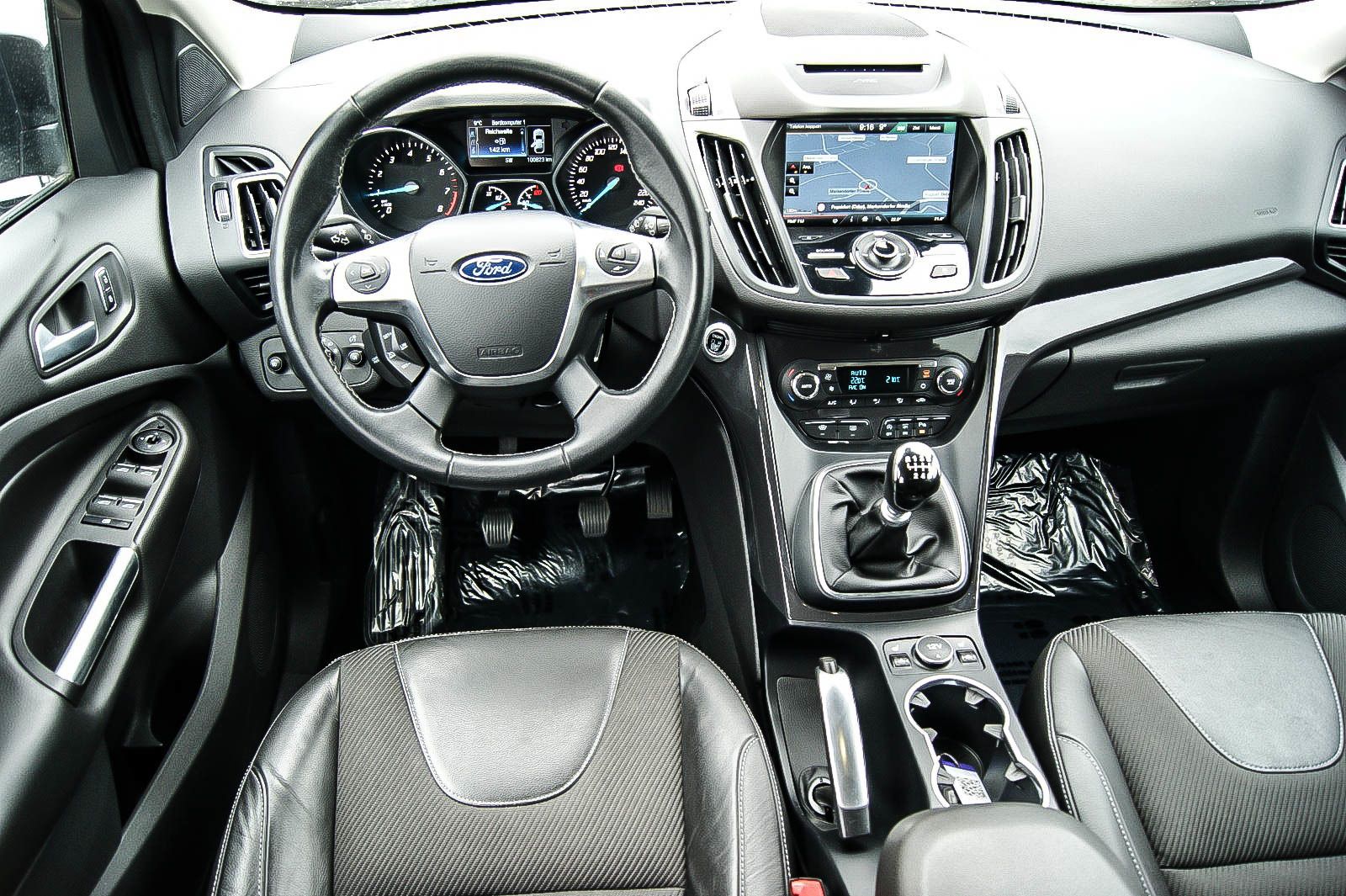 Fahrzeugabbildung Ford Kuga 1.5EcoBoost Individual XENON NAVIGATION 1HD