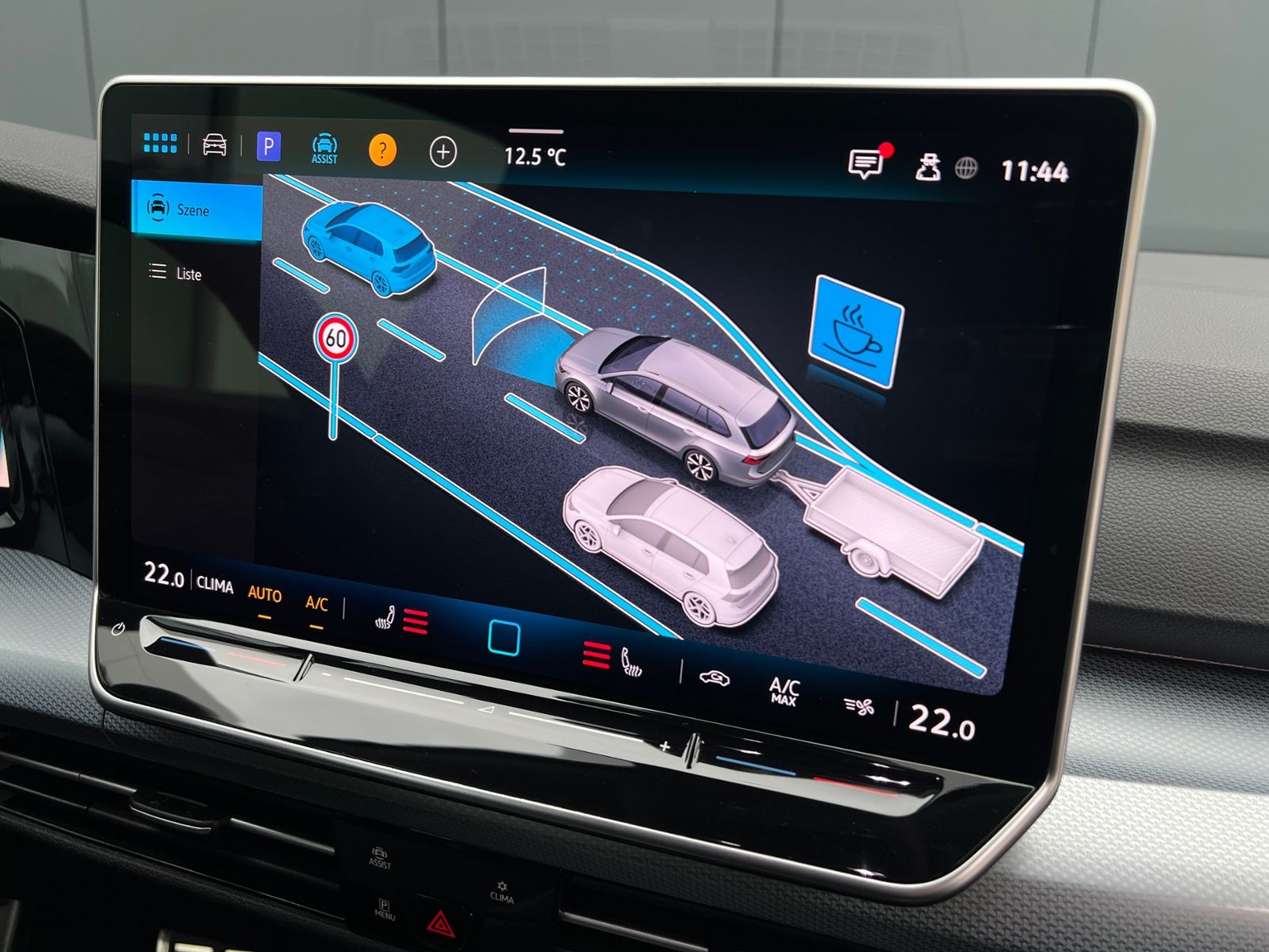 Fahrzeugabbildung Volkswagen Golf VIII Variant GOAL 2.0 TDI DSG *AHK, LED, "P