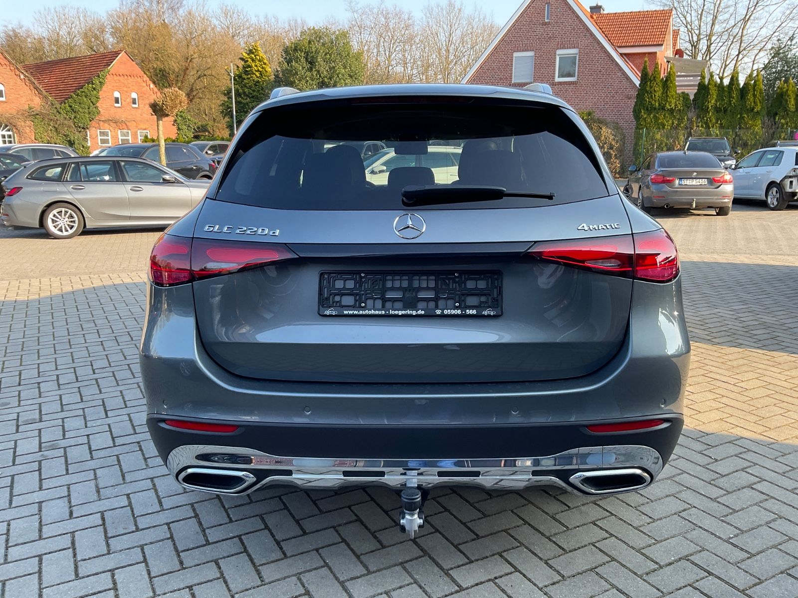 Fahrzeugabbildung Mercedes-Benz GLC 220 d 4M,AHK,Kamera,Leder,CarPlay