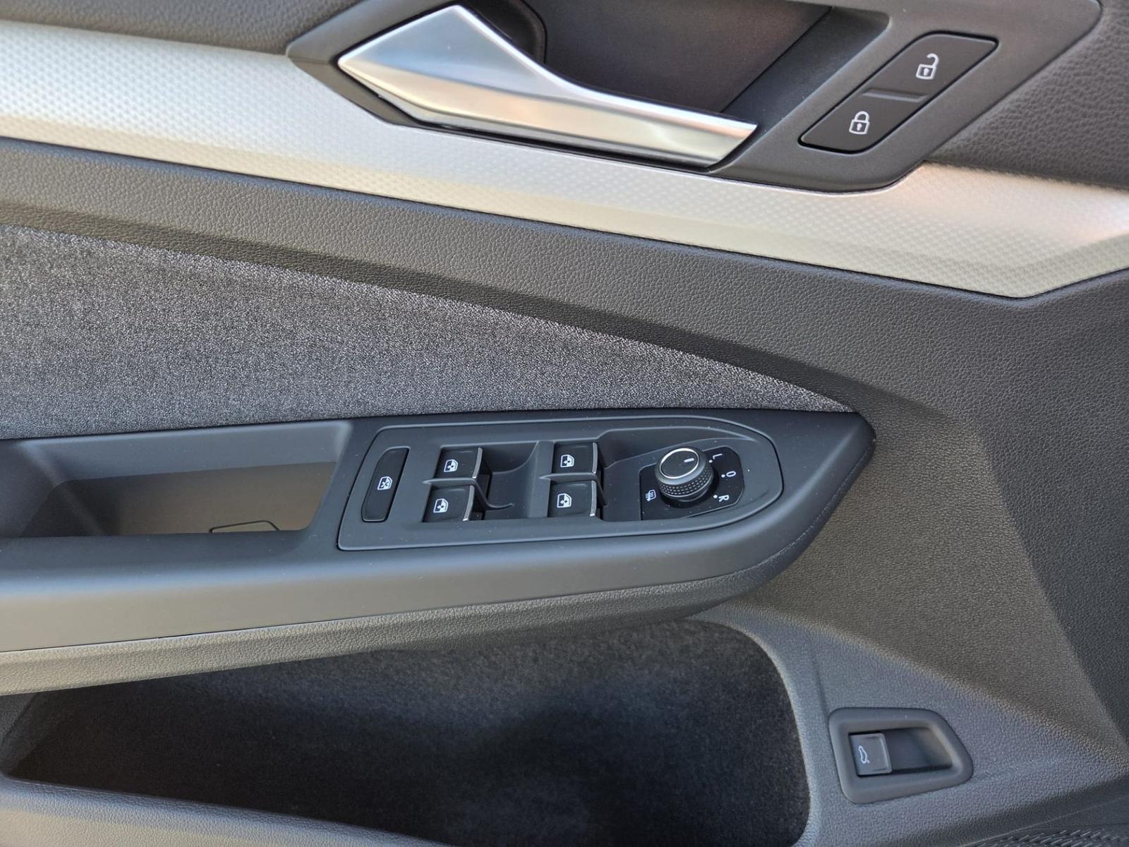 Volkswagen Golf VIII 1.5 TSI Move OPF (EURO 6d), миниатюра 16