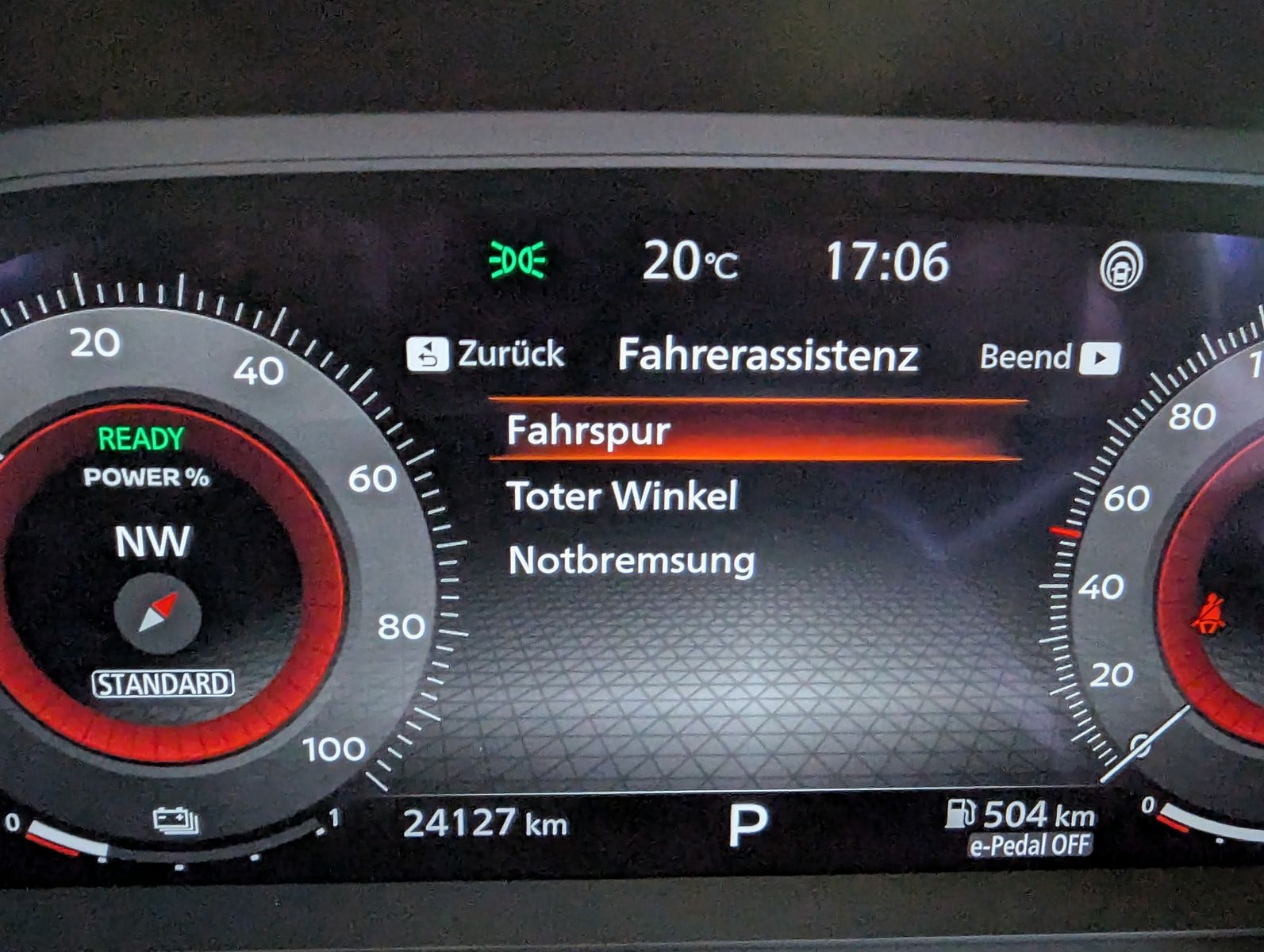 Fahrzeugabbildung Nissan X-Trail 1.5 e-Power e-4 Tekna Bose HUD LED+ 20"