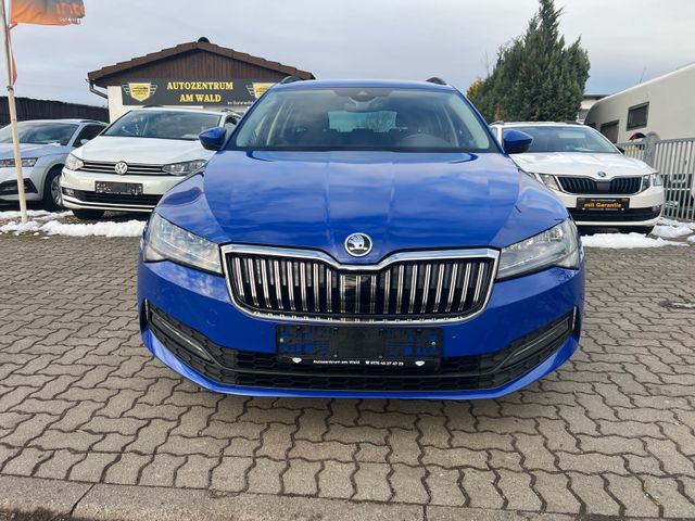 Skoda Superb Combi Ambition.Automatik*AppleCar*SHZ*PDC