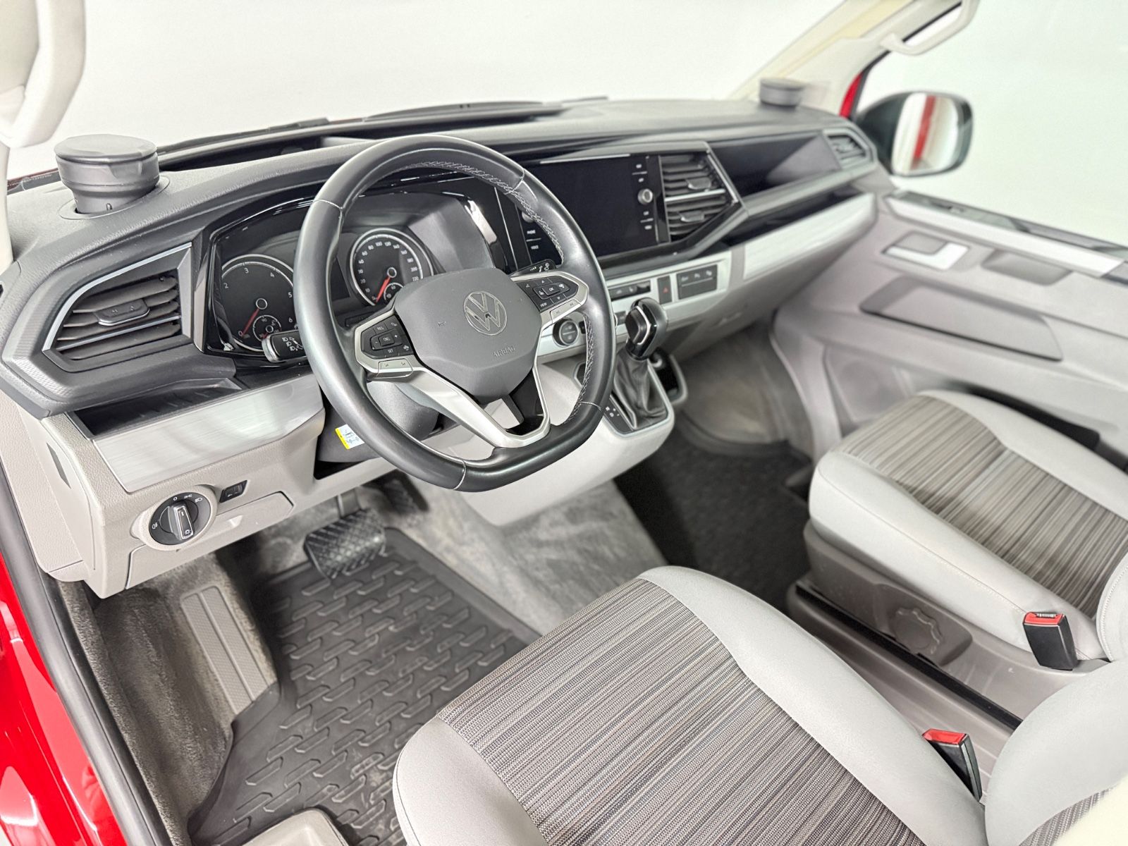 Volkswagen T6.1 California Beach Tour AHK Kamera Markise foto 11