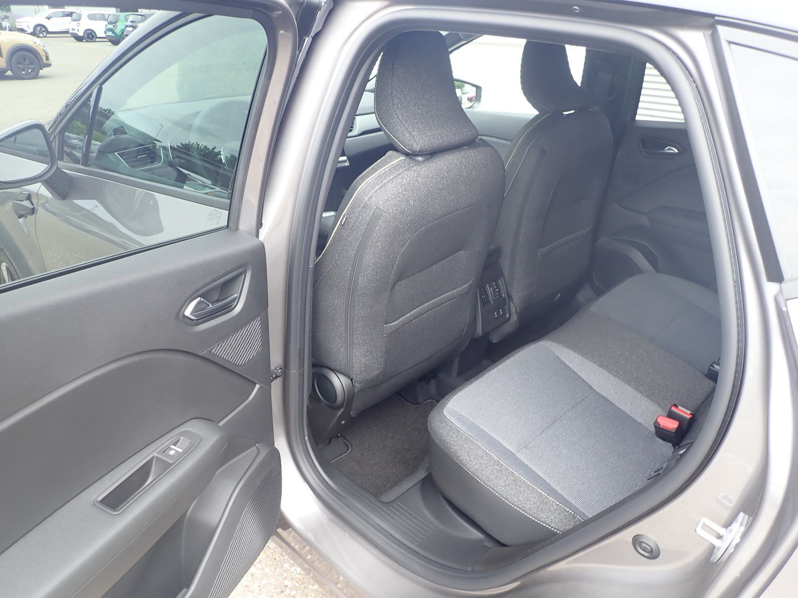 Fahrzeugabbildung Renault Captur Techno Full Hybrid E-Tech 160
