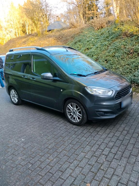 Image of Ford Tourneo Courier