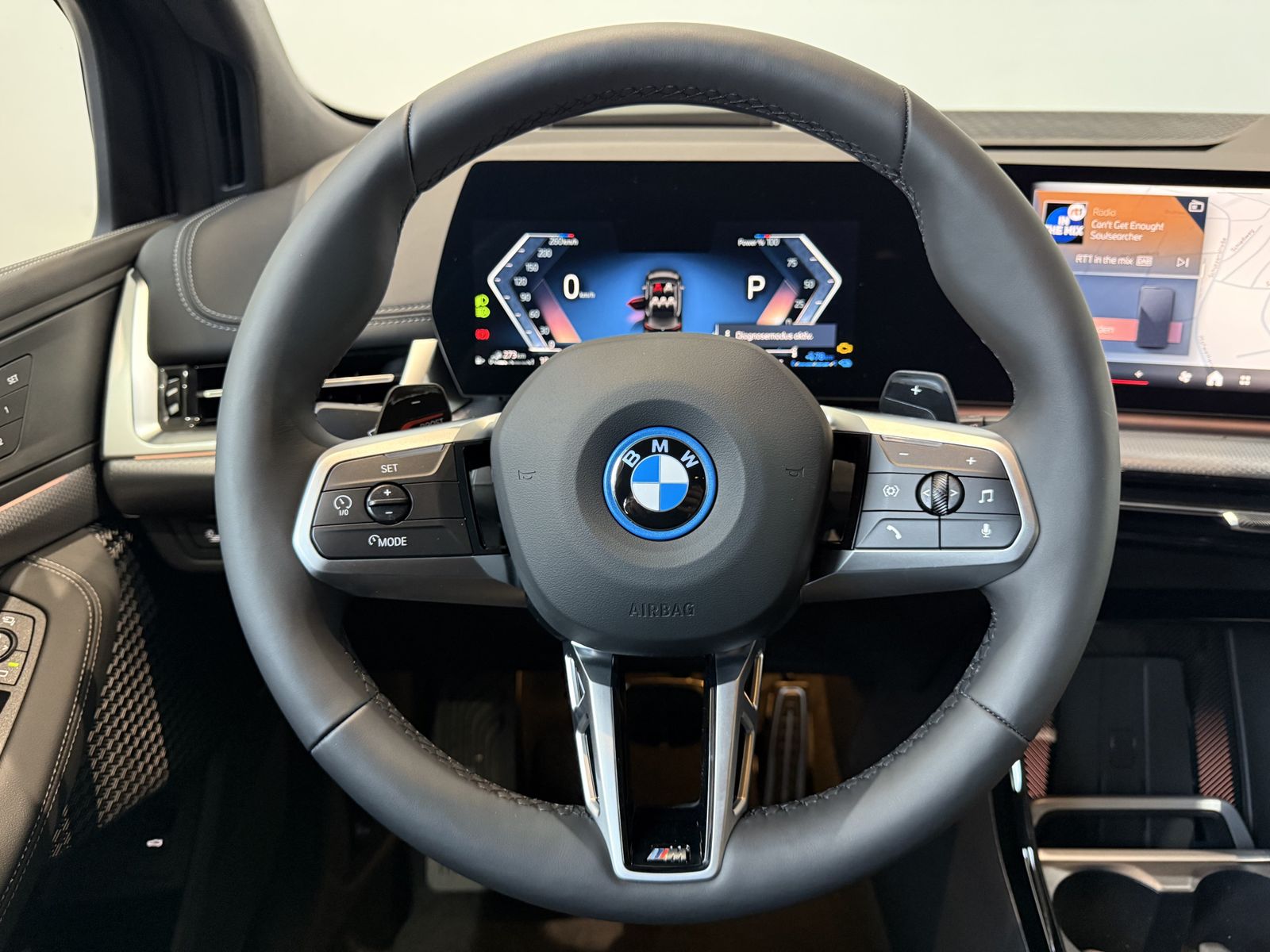 Fahrzeugabbildung BMW 225e xDrive *Komfortzugang *Sportsitze *Head-Up