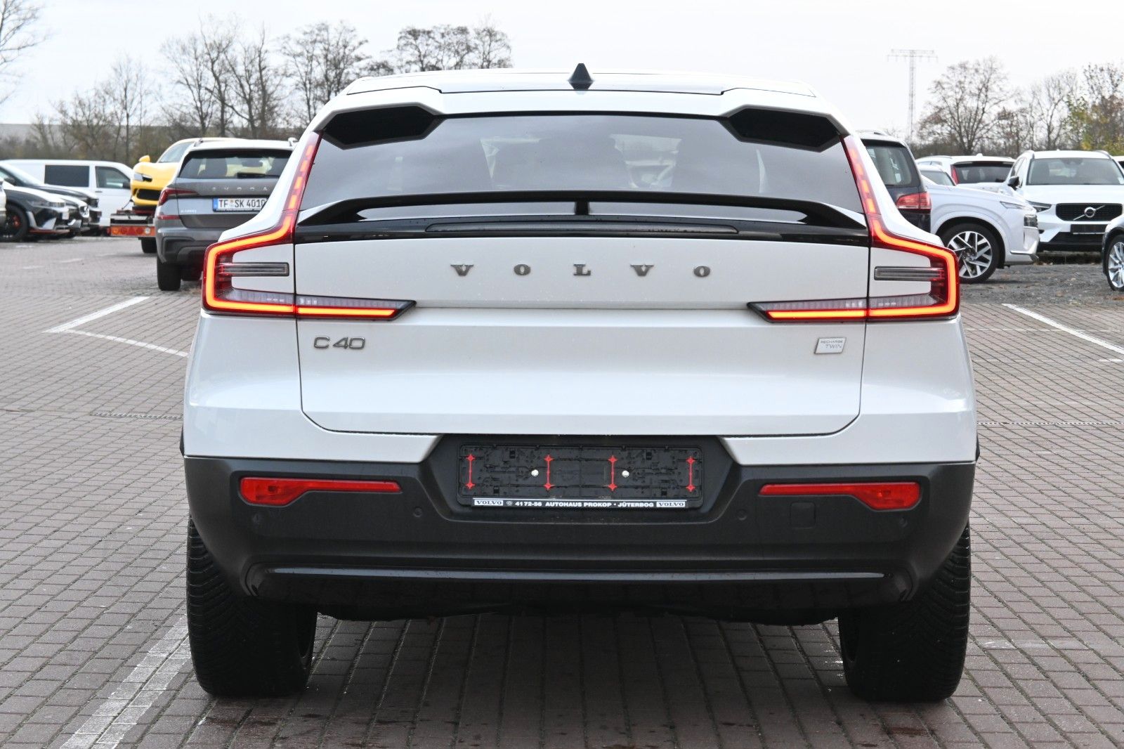 Fahrzeugabbildung Volvo C40 Twin AWD Ultimate 360°PANO°Stdhzg